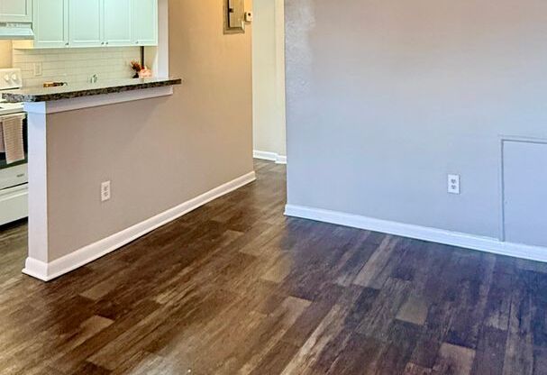 1 bed, 1 bath, 600 sqft, $1,049, Unit 3729-15 A, Tyson