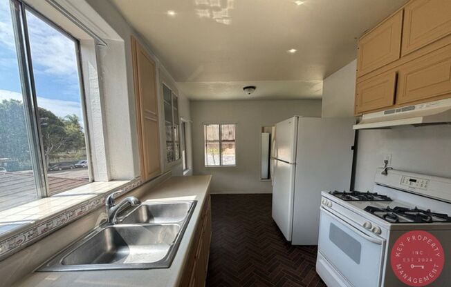 Charming 1-Bedroom Upstairs Unit Near San Diego Naval Base
