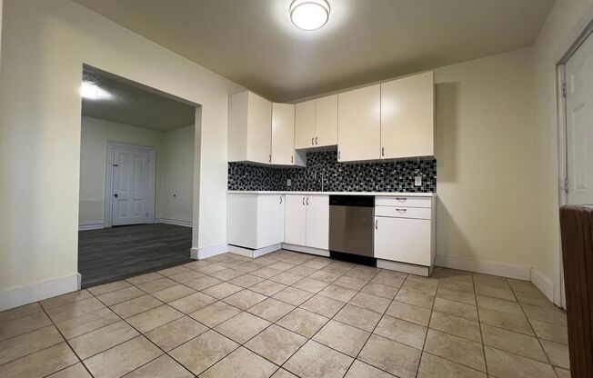 3 beds, 1 bath, $1,495