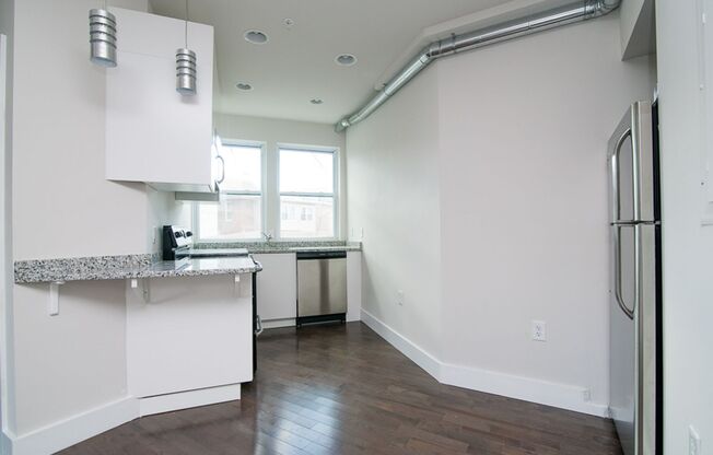 1 bed, 1 bath, 700 sqft, $1,800, Unit B1