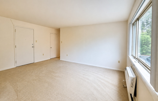 1 bed, 1 bath, 615 sqft, $1,695, Unit 206