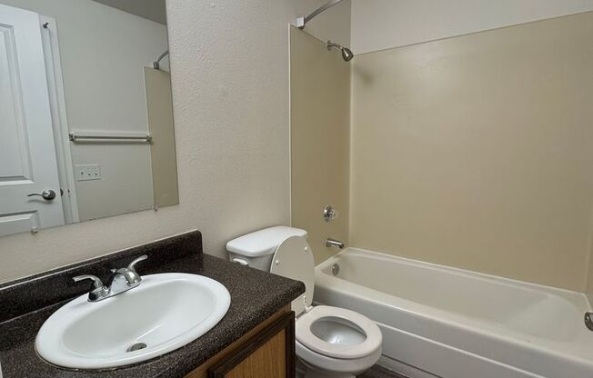 2 beds, 2 baths, 1,042 sqft, $1,799, Unit E102