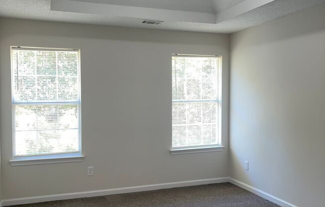 5 beds, 3 baths, $2,575