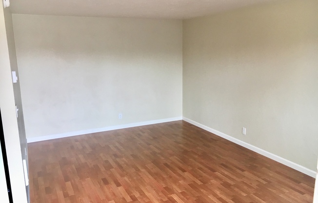 1 bed, 1 bath, 600 sqft, $1,300, Unit 616-08