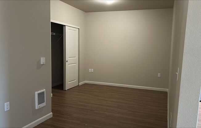 Studio, 1 bath, 622 sqft, $1,325, Unit 405