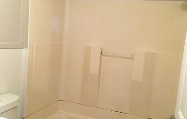 Cute 2 Bedroom Home with Hardwood Floors!