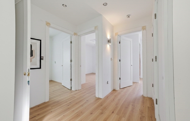 3 beds, 2 baths, 1,046 sqft, $6,750, Unit 501