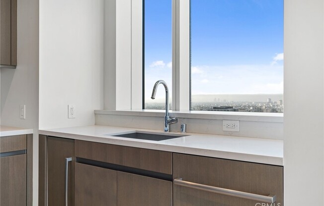 2 beds, 2 baths, 1,290 sqft, $4,600, Unit 2408