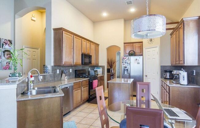 Beautiful 4 bedrm 2 bath one story home in Frisco ISD with Exemplary schools