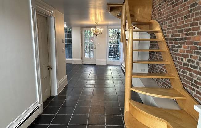 93 W CEDAR