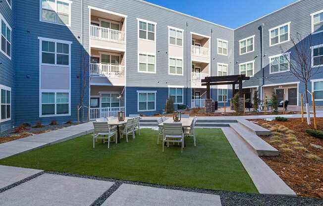 Outdoor Picnic Area at CO Springs Apartments Near Garden of the Gods Park