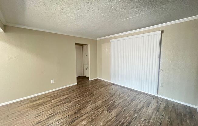 1 bed, 1 bath, 600 sqft, $1,150, Unit 1-220