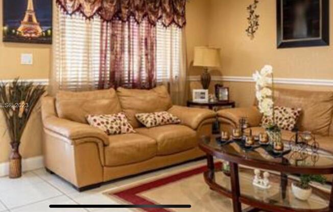 15200 RAILROAD DR