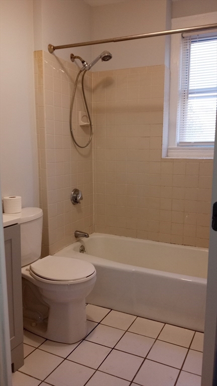 1 bed, 1 bath, $1,900, Unit 2