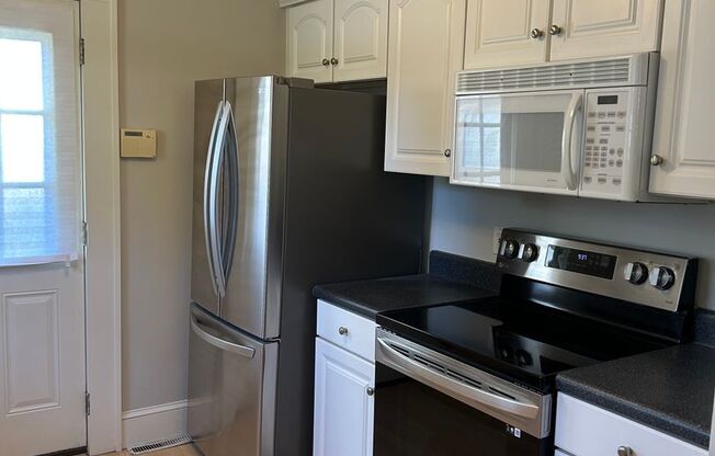 3 beds, 1 bath, $1,875