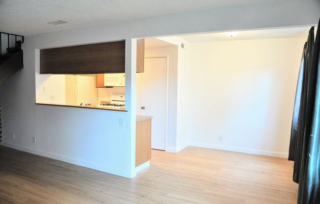 2 beds, 1 bath, $2,500, Unit # 3