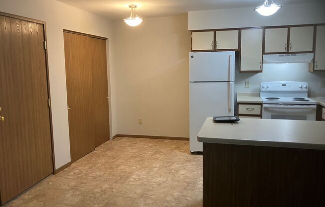 2 beds, 1 bath, $1,149.99