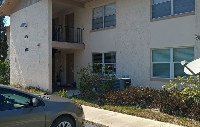 2 BR in Central Orlando!