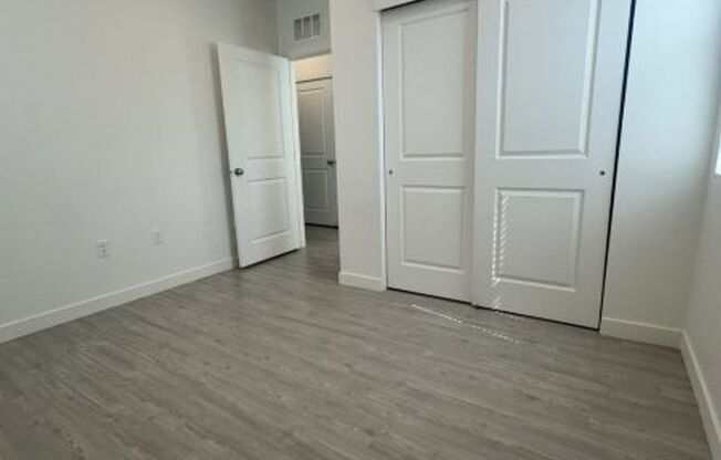 3 beds, 2 baths, 1,400 sqft, $1,895, Unit 572