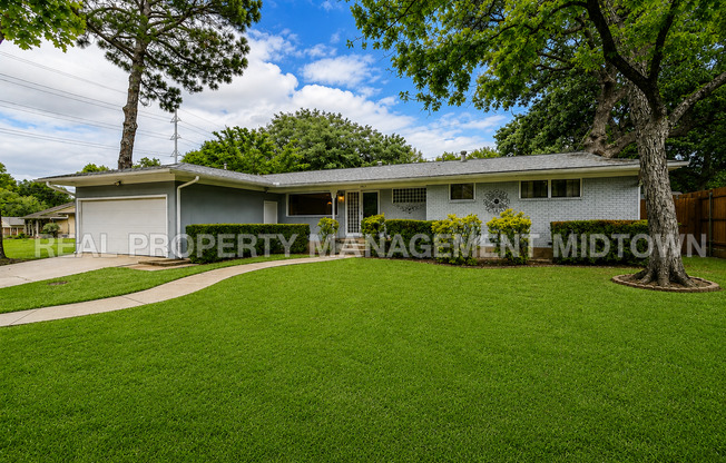 1813 THOMAS PL