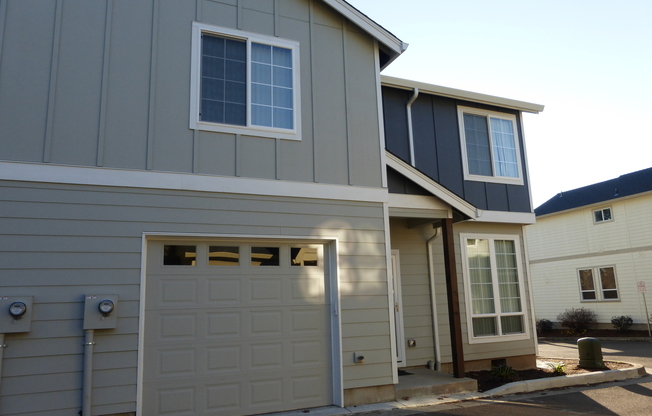 Beautiful 4 BR, 2 1/2 BA with main floor Bedroom or Office