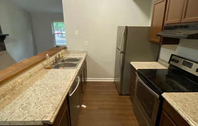 3 beds, 1 bath, $1,595