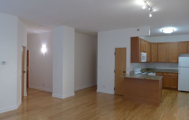 1 bed, 1 bath, 750 sqft, $2,050, Unit 07B