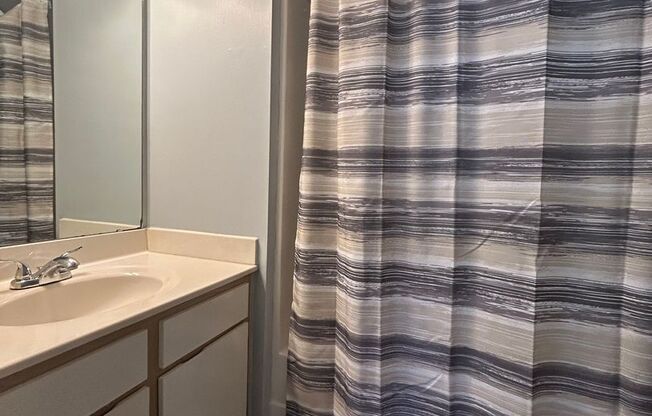 1 bed, 1 bath, 600 sqft, $1,425, Unit 1901 3A