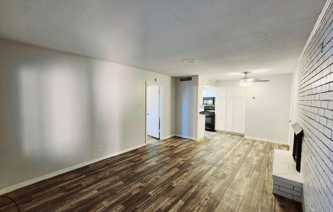 1 bed, 1 bath, 713 sqft, $785, Unit The Elms by ONYX #21