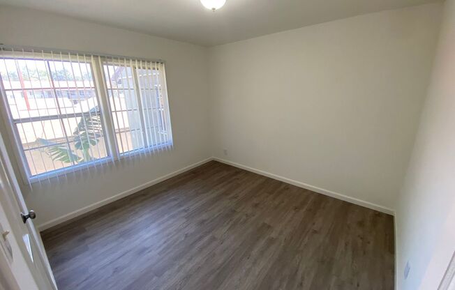 2 beds, 1 bath, $2,295, Unit 639 W Pomona Blvd, Unit C