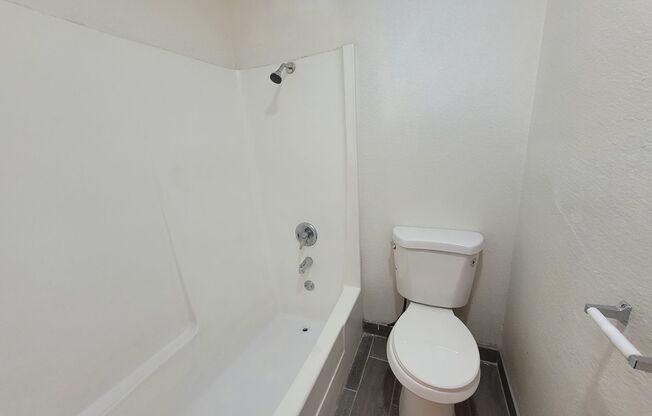 1 bed, 1 bath, 580 sqft, $900, Unit 108