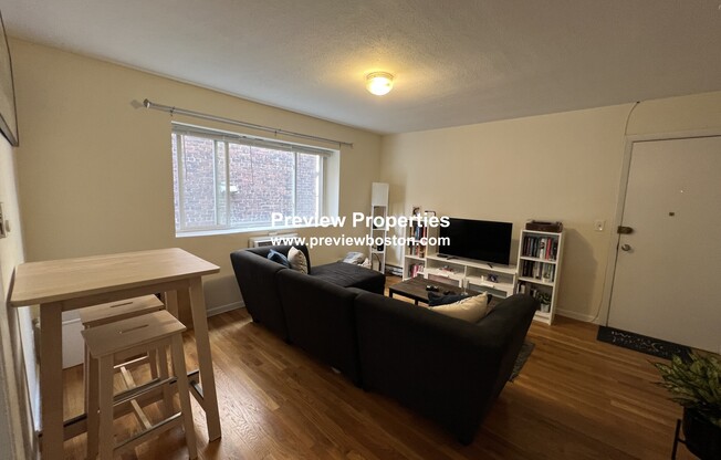 200 Kelton st 14