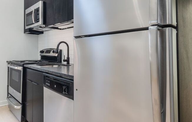 2 beds, 2 baths, 1,000 sqft, $1,627, Unit 27