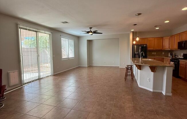 Great Single Story 3 Bedroom Home in Southwest Nevada Trails!
