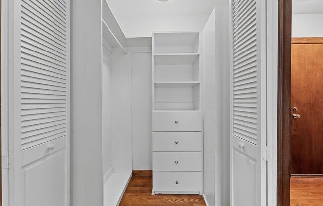 322 1/4 COLUMBIA AVE