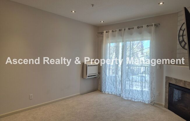 2Bed/2Bath Tanasbourne Condo Quiet Location MiniSplit AC Assigned Parking Space Water & Garbage Included