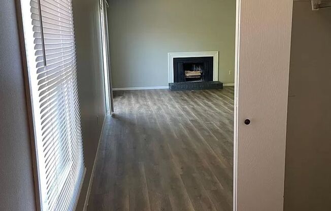 2 beds, 1 bath, 850 sqft, $950