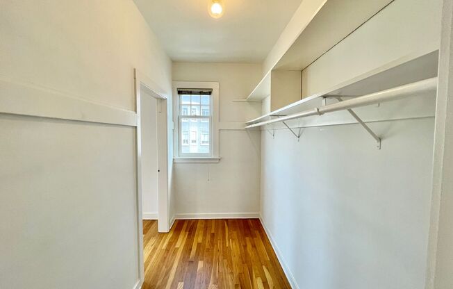 2 beds, 1 bath, $4,795, Unit 3255 Broderick St #10