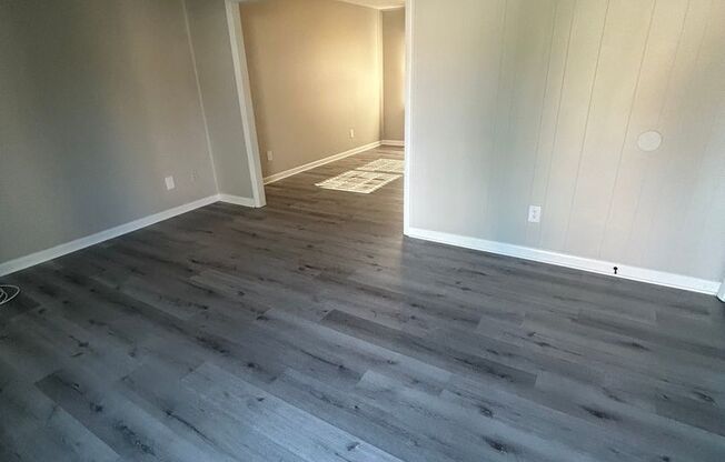 2 beds, 1.5 baths, 1,100 sqft, $1,099, Unit 718-B