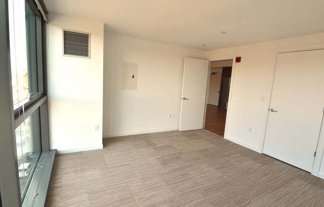 1 bed, 1 bath, 781 sqft, $4,000, Unit 511