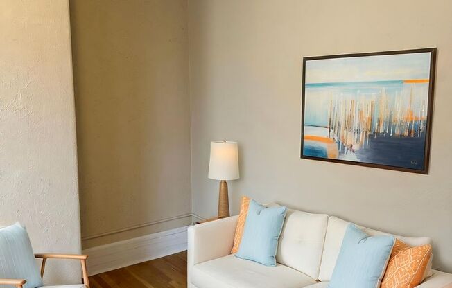 1 bed, 1 bath, $1,095, Unit 204