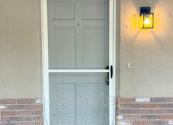 5829 ELM ST