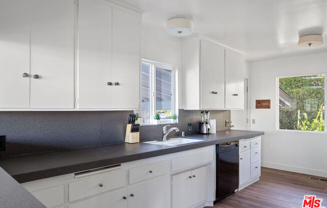9432 SIERRA MAR PL