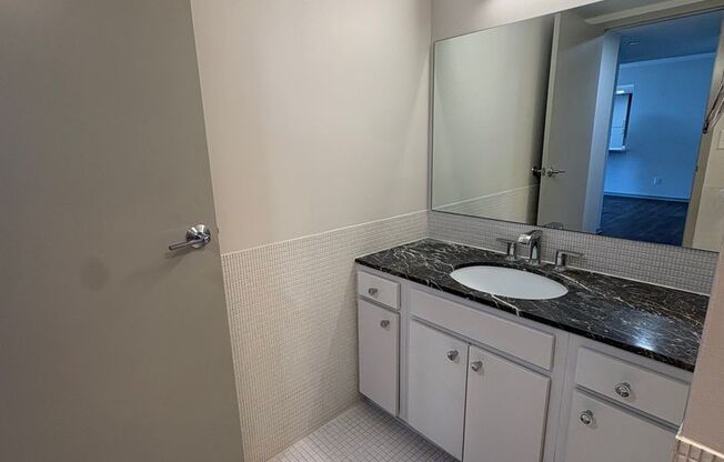 1 bed, 1 bath, 679 sqft, $1,650, Unit 607