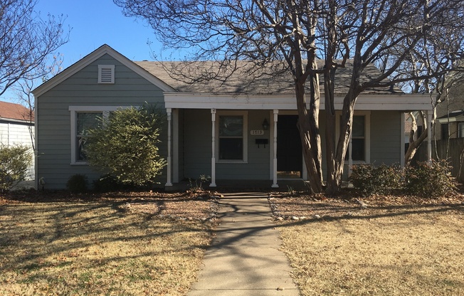 AVAILABLE NOW - 2 Bedroom 2 Bath Home in Fort Worth's Cultural District