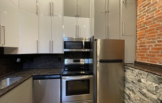 1 bed, 1 bath, 700 sqft, $2,900, Unit 103