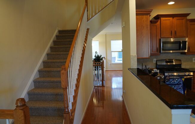 Gorgeous 3 Bedroom / 3.5 Bathroom Townhouse in Hanover!