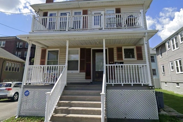 62 CHAPMAN ST