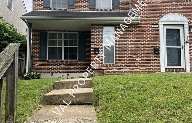321 W 3 AVE