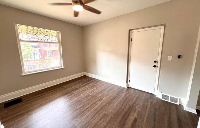 1 bed, 1 bath, 700 sqft, $995